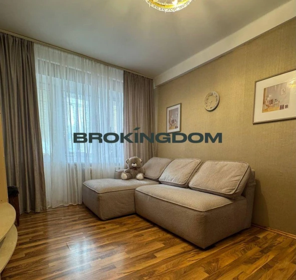 Foto 1. Dos Ambientes piso, en venta. Kyiv Desnianskyi