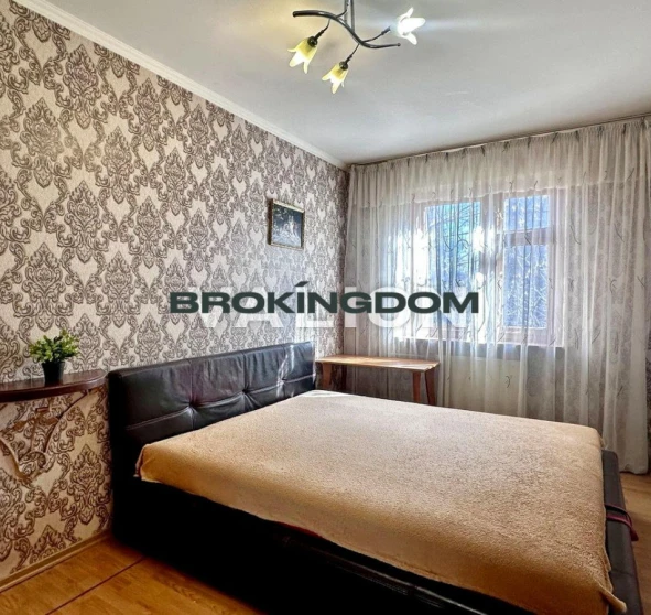 Foto 1. Dos Ambientes piso, en venta. Kyiv Solomianskyi