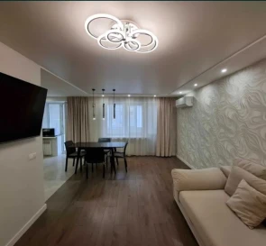 Foto 3. Tres Ambientes piso, en venta. Kyiv Dniprovskyi, Livoberezhna