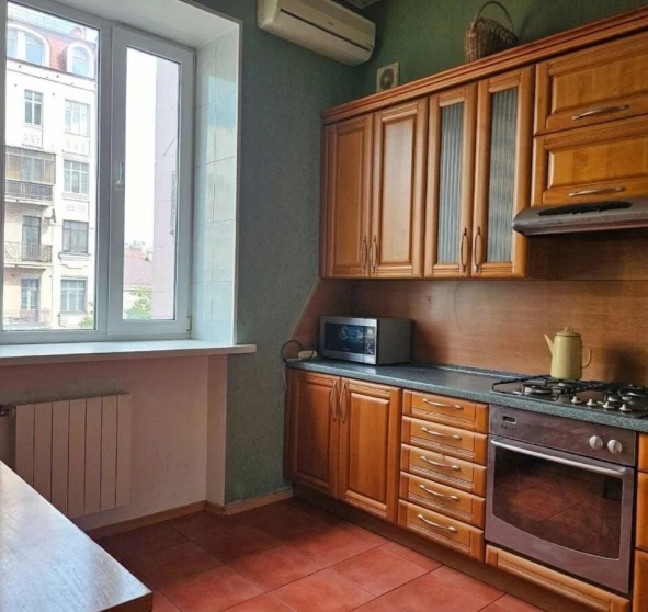 Foto 1. Tres Ambientes piso, para alquilar. Kyiv Shevchenkivskyi