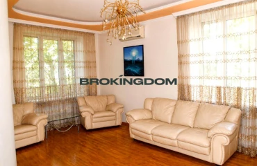 Photo Three-Room flat, for sale. Kyiv Pecherskyi