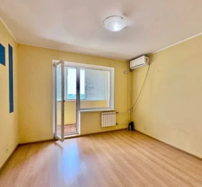 Foto 3. Cuatro Ambientes piso, en venta. Kyiv Desnianskyi, Darnytsia