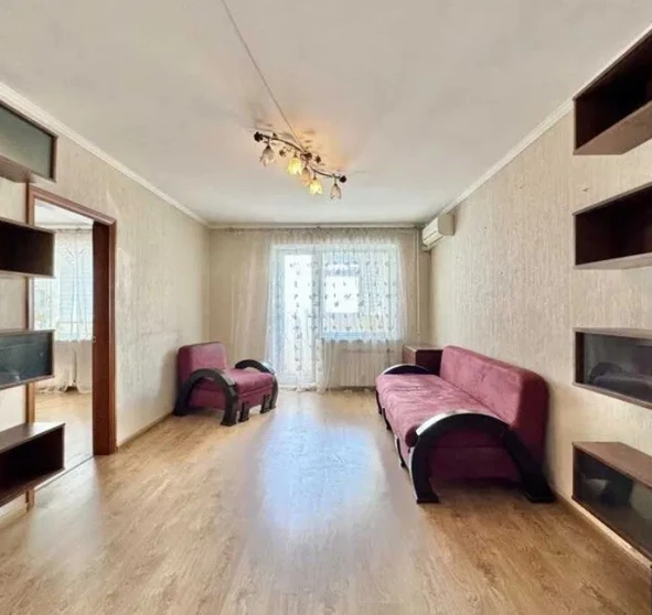 Foto 1. Cuatro Ambientes piso, en venta. Kyiv Desnianskyi, Darnytsia