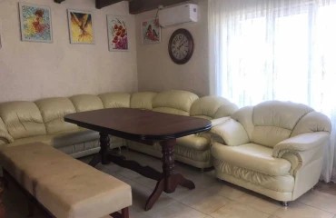 Foto Tres Ambientes piso, para alquilar. Skomorokhy Скоморохи