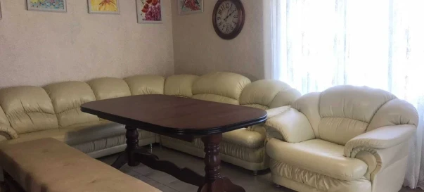 Foto 1. Tres Ambientes piso, para alquilar. Skomorokhy Скоморохи