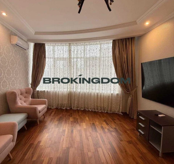 Фото 1. Трехкомнатная квартира, продажа. Киев Голосеевский