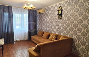 Фото Трехкомнатная квартира, аренда. Кривой Рог Металлургический
