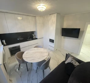 Foto 4. Monoambiente piso, en venta. Kyiv Holosiivskyi, Vystavkovyi tsentr