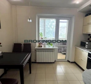 Foto 2. Dos Ambientes piso, en venta. Kyiv Darnytskyi