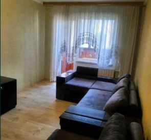 Foto 2. Tres Ambientes piso, en venta. Kyiv Darnytskyi