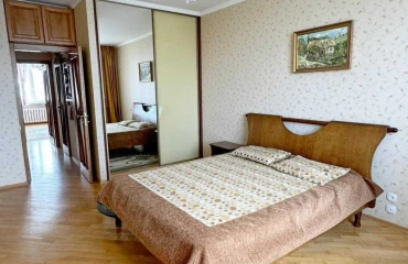 Fotografie Trei Camere apartament, de închiriat. Kyiv Darnytskyi