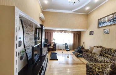 Photo Three-Room flat, for sale. Kyiv Darnytskyi, Pozniaky