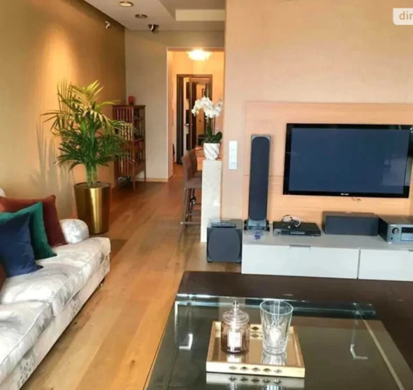 Foto 1. Tres Ambientes piso, en venta. Kyiv Obolonskyi