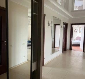Foto 3. Cuatro Ambientes piso, en venta. Kyiv Holosiivskyi