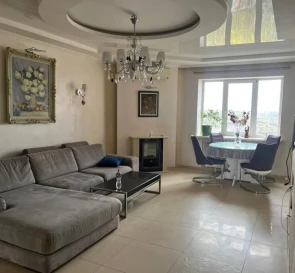 Foto 4. Cuatro Ambientes piso, en venta. Kyiv Holosiivskyi