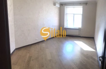 Фото Трикімнатна квартира, продаж. Київ Шевченковский