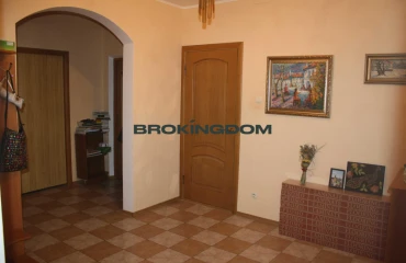 Foto Tres Ambientes piso, en venta. Kyiv Дарницкий