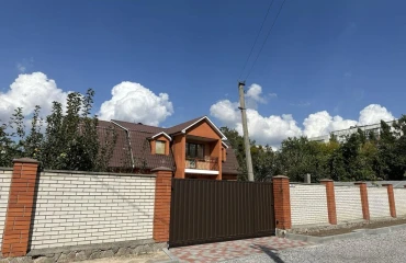 Photo House, for sale. Poltava Шевченковский (Октябрьский)