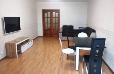 Zdjęcie Czteropokojowe mieszkanie, do wynajęcia. Kyiv