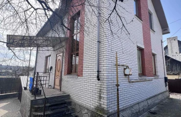 Photo House, for sale. Zhytomyr Центр
