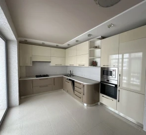 Фото 5. Четырехкомнатная квартира, продаж. Полтава