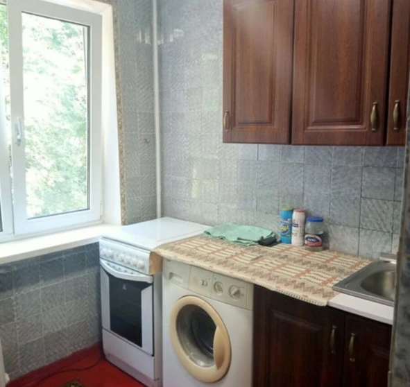 Foto 1. Dos Ambientes piso, para alquilar. Poltava