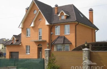 Photo House, for sale. Hora