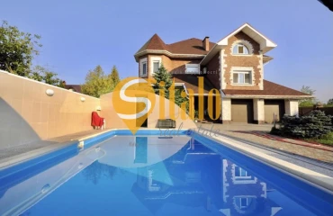 Photo House, for sale. Kyiv Дарницкий