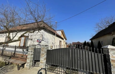 Photo House, for sale. Kidosh
