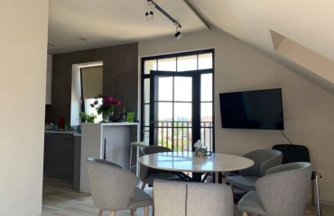 Fotografie Trei Camere apartament, de vânzare. Kyiv Голосеевский, Vystavkovyi tsentr