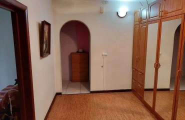 Fotografie Trei Camere apartament, de vânzare. Kyiv Дарницкий район, Pozniaky