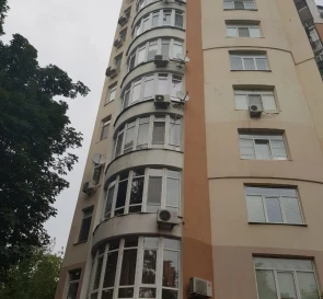 Foto 4. Tres Ambientes piso, en venta. Odesa Киевский