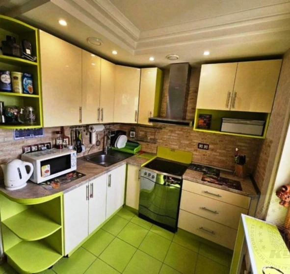 Foto 1. Tres Ambientes piso, en venta. Kyiv Святошинский, Akademmistsechko