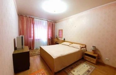 Zdjęcie Trzypokojowe mieszkanie, na sprzedaż. Kyiv Дарницкий район, Pozniaky