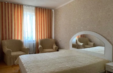 Фото Двокімнатна квартира, продаж. Київ Голосеевский, Виставковий центр