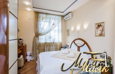 Foto Tres Ambientes piso, en venta. Zaporizhzhia Вознесеновский