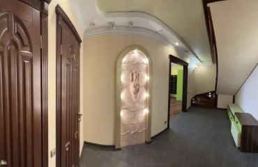 Foto Múltiples Ambientes piso, en venta. Kyiv Голосеевский, Vystavkovyi tsentr