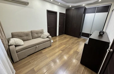 Foto Dos Ambientes piso, en venta. Kyiv Голосеевский, Palats Ukraina