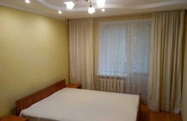 Fotografie Trei Camere apartament, de închiriat. Poltava Подольский