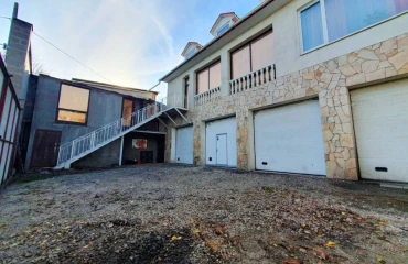 Foto Comercial, en venta. Kyiv Дарницкий район, Slavutych