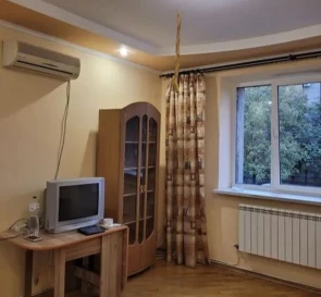 Foto 5. Monoambiente piso, para alquilar. Poltava