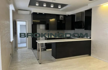 Фото Трикімнатна квартира, продаж. Київ Печерский