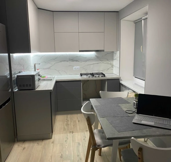 Foto 1. Tres Ambientes piso, en venta. Poltava Шевченковский (Октябрьский)