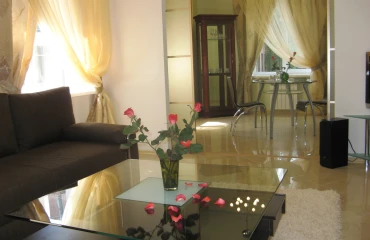 Fotografie Trei Camere apartament, de închiriat. Poltava Шевченковский (Октябрьский)