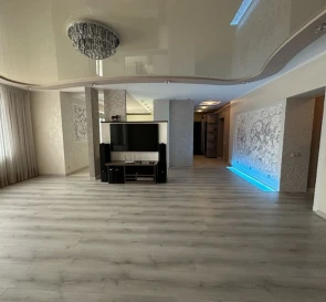 Фото 3. Четырехкомнатная квартира, продаж. Полтава