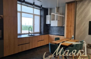 Foto Cuatro Ambientes piso, en venta. Zaporizhzhia Днепровский
