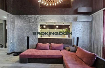 Foto Tres Ambientes piso, en venta. Kyiv Дарницкий