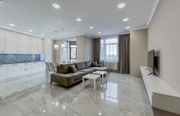 Photo Three-Room flat, to rent. Kyiv Шевченковский район, Zoloti Vorota