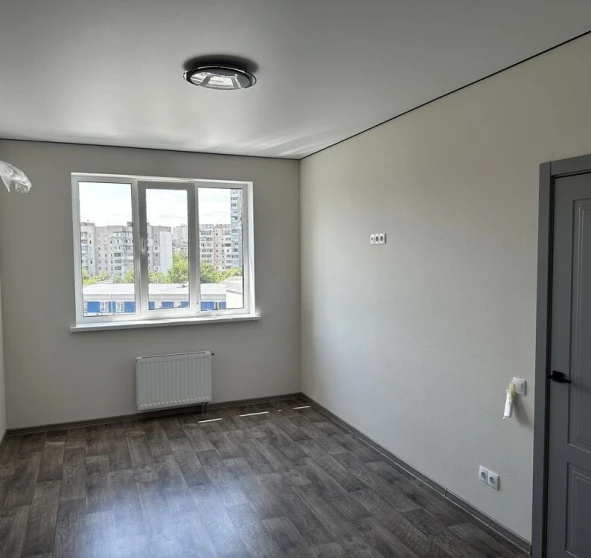 Foto 1. Monoambiente piso, en venta. Kyiv Дарницкий район, Kharkivska