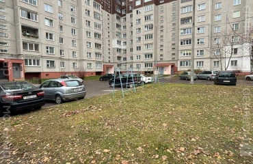 Zdjęcie Trzypokojowe mieszkanie, na sprzedaż. Minsk Ленинский